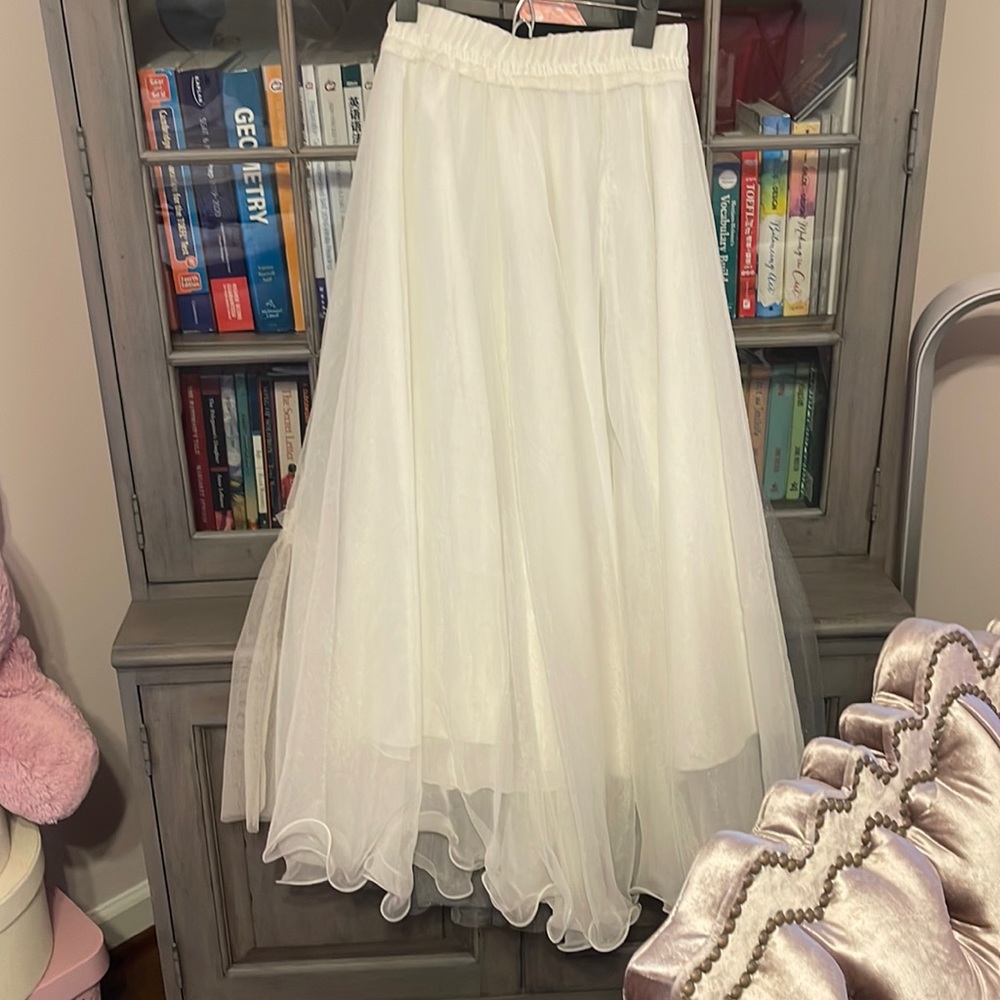 Creamy white Long skirt